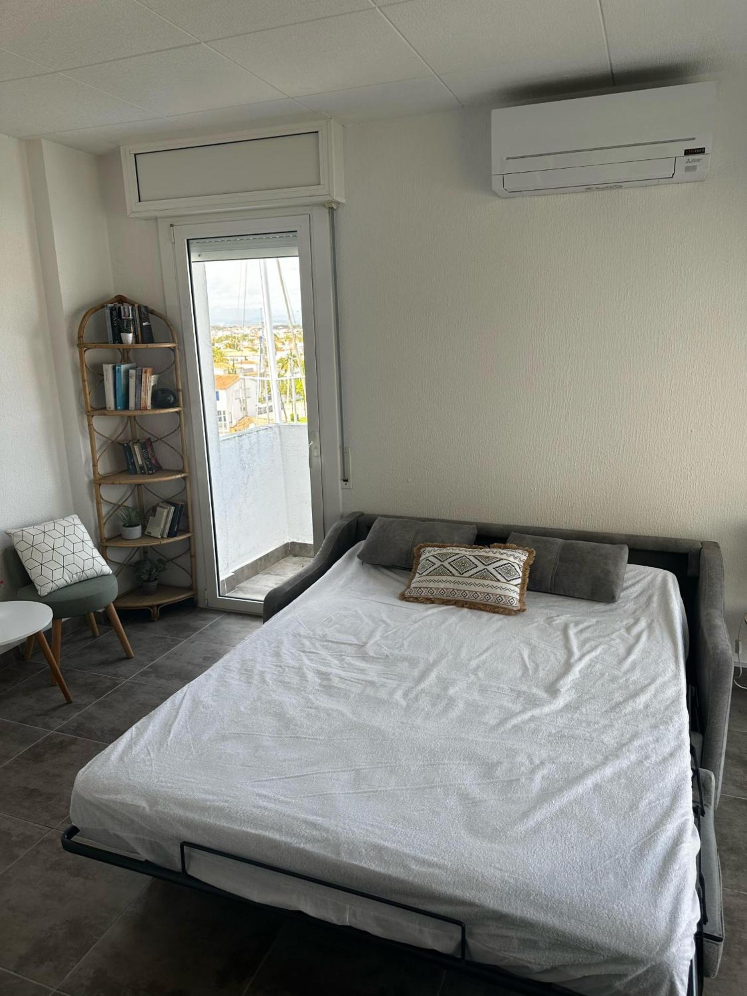 Estudio Port Grec Apartment เอมปูเรียบราบา ภายนอก รูปภาพ